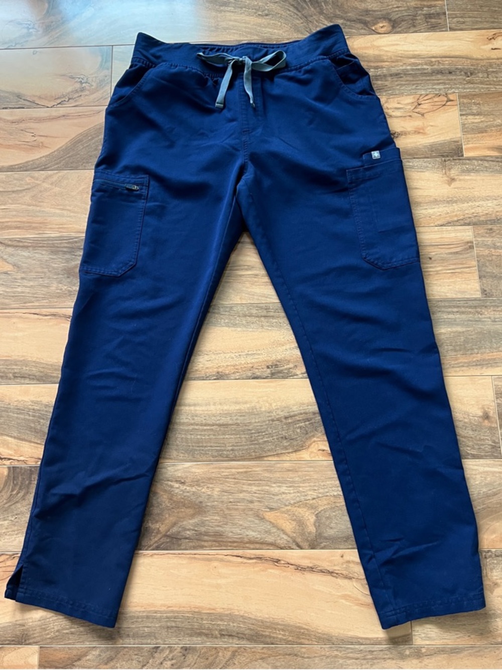 FIGS Scrub Pants Navy Technical Collection Cargo Pockets Medical Womens Medium